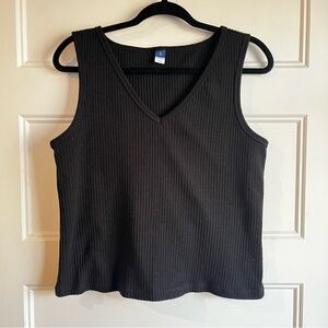 Old Navy Women’s Black Ribbed V-Neck Tank Top